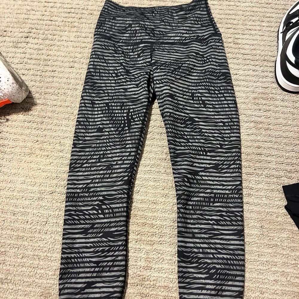 Lululemon cropped leggings